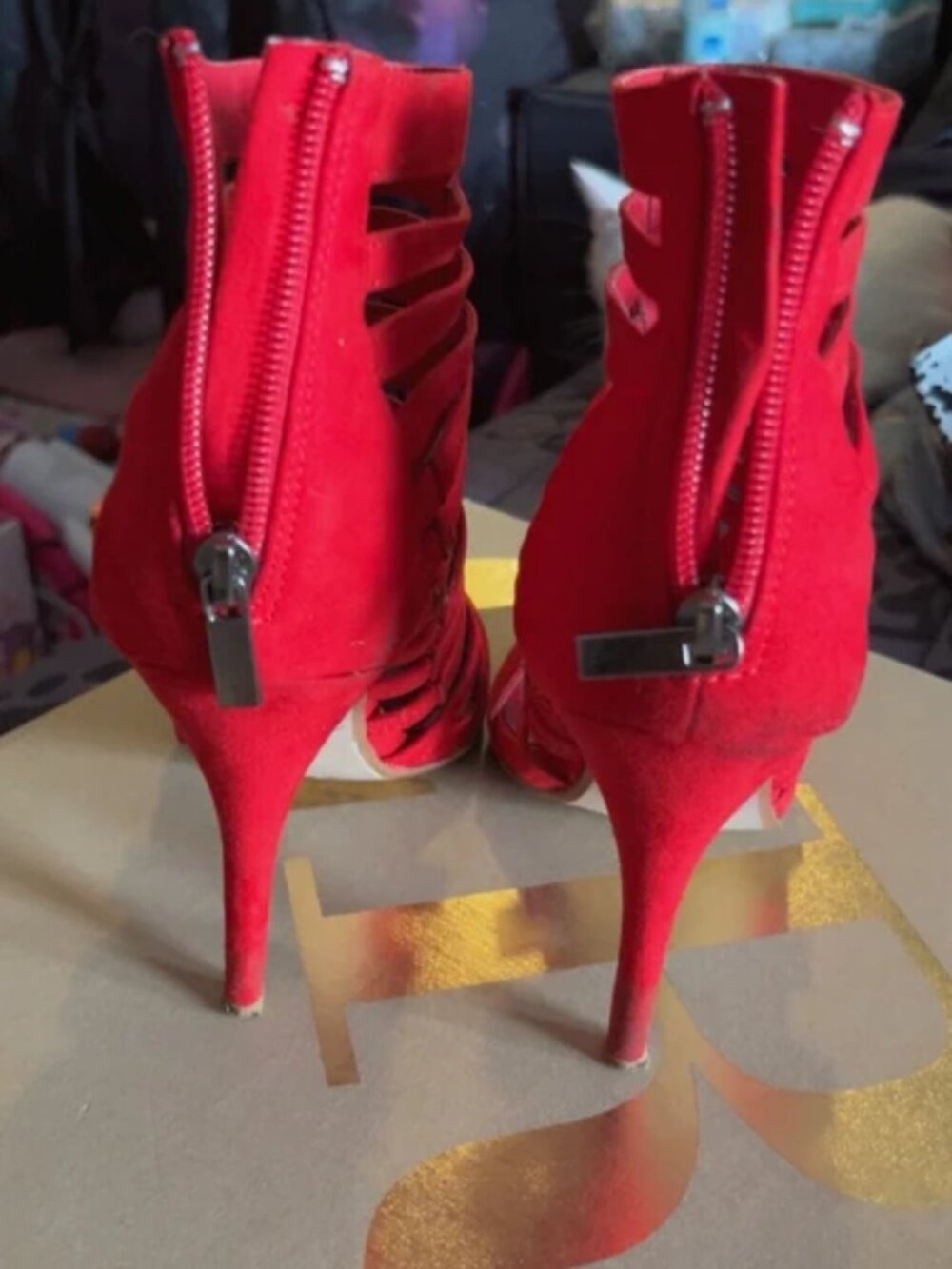 Heels - Picture 2 of 2